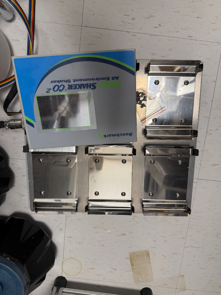 Image of Benchmark Orbi-Shaker CO2 All Environment Shaker